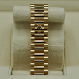 Superclone Rolex Day-Date 36 mm Carnelian Dial 128348RBR