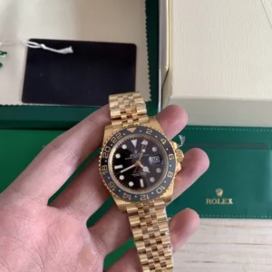 Superclone Rolex GMT-Master II 40 mm Black Dial 126718GRNR