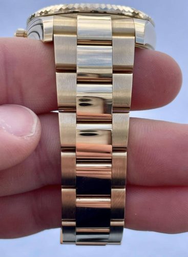 Superclone Rolex Sky-Dweller 42 mm Intense white Dial 336938 photo review