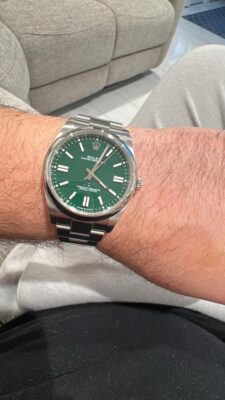 Rolex Oyster Perpetual 41mm Yellow Dial 124300 photo review