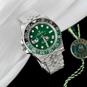 Superclone Rolex GMT-Master II 40 mm 126729VTNR Jubilee “ Absinthe ”