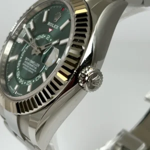 Superclone Rolex Sky-Dweller 42 mm Cadran vert menthe 336934 Oyster