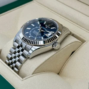 Superclone Rolex Sky-Dweller 42 mm Cadran bleu vif 336934 Jubilee