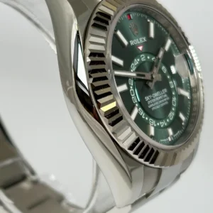 Superclone Rolex Sky-Dweller 42 mm Cadran vert menthe 336934 Oyster