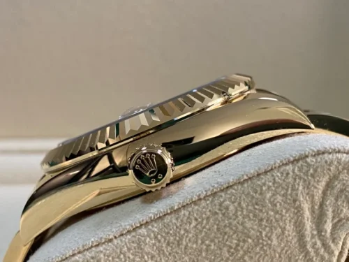 Superclone Rolex Sky-Dweller 42 mm Champagne Dial 336938 photo review