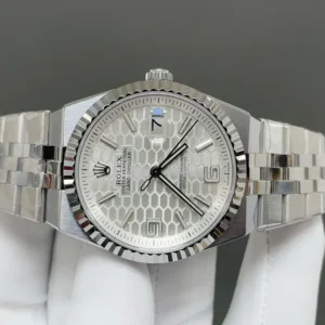 Rolex Land-Dweller 40 mm Oystersteel and white gold