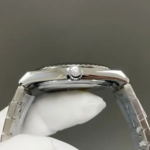 Rolex Land-Dweller 40 mm Oystersteel and white gold