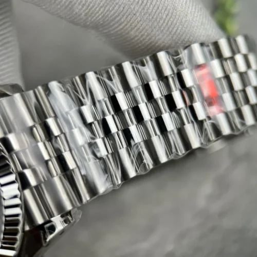 Rolex Datejust 36mm White Dial 16220-2 photo review