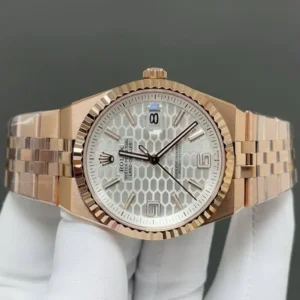 Rolex Land-Dweller 40 mm Everose goud
