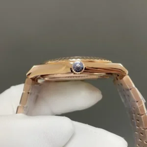 Rolex Land-Dweller 40 mm Everose goud