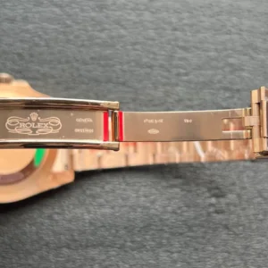Superclone Rolex GMT-Master II 40 mm 126715CHNR Tiger Iron Dial