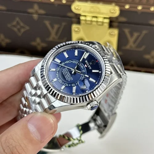Superclone Rolex Sky-Dweller 42 mm Intense white Dial 336934 photo review