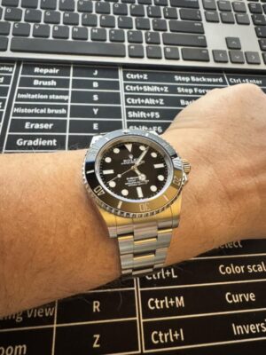 Superclone Rolex Submariner 41mm Black Dial 124060 No-Date photo review