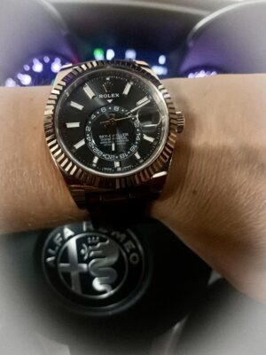 Rolex Sky-Dweller 42mm Black Dial 326235 photo review