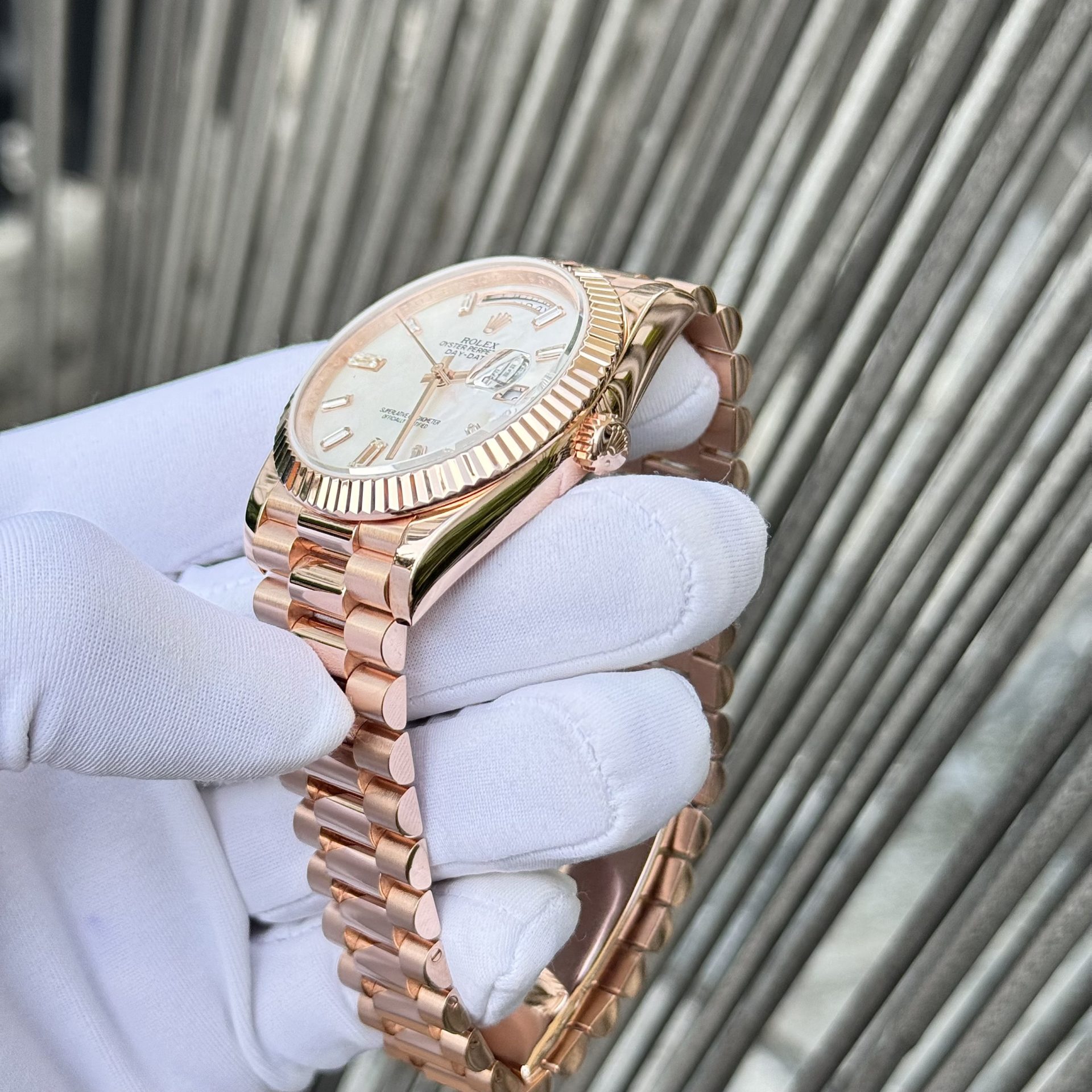 Superclone Rolex Day-Date White Mother-of-Pearl Diamond Dial 128235-0078 36 mm – Image 6