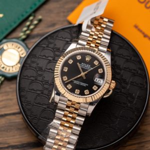 وجهة نظر بديلة لـ Rolex Datejust Black Diamond Dial 126231-0019 36 mm