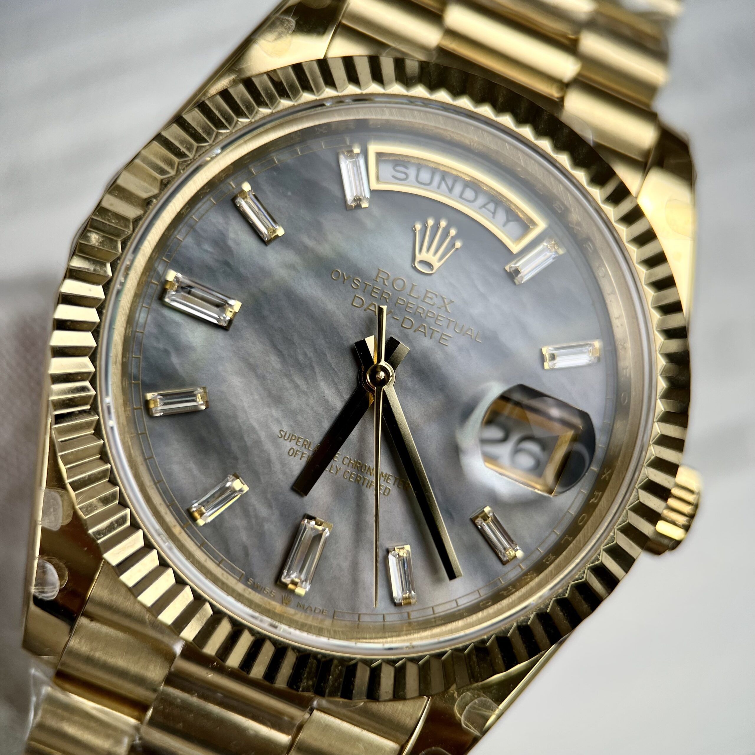 Superclone Rolex Day-Date White Mother-of-Pearl Diamond Dial 128238-0123 36 mm – Image 4