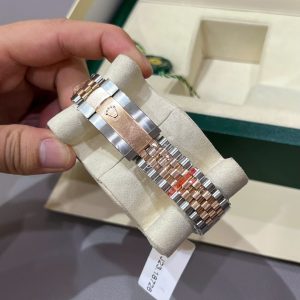 Rolex Datejust Mother of Pearl Dial 126231-0021 36 mm