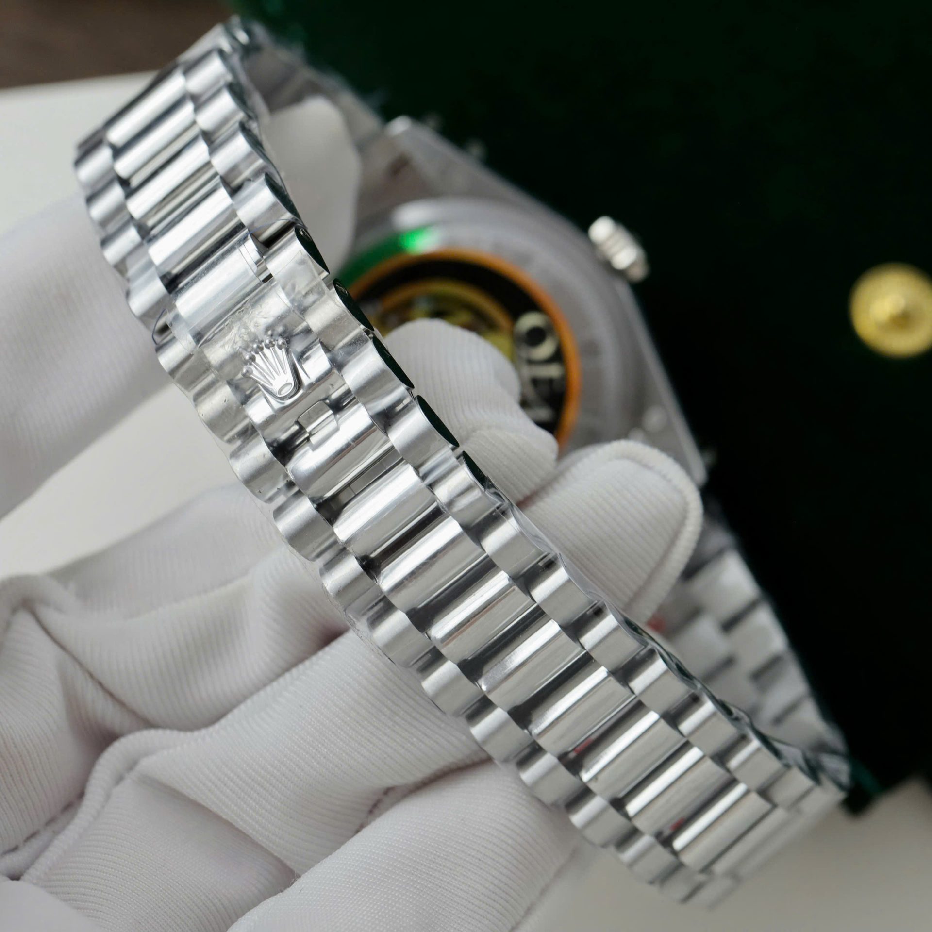 Superclone Rolex Day-Date White Mother-of-Pearl Diamond Dial 128236-0021 36 mm – Image 10