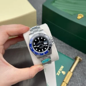 وجهة نظر بديلة لـ Replica Rolex GMT-Master II Black Dial 116710BLNR “Batman”