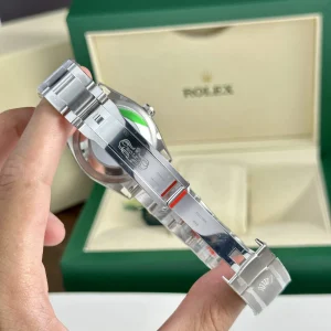 Replica Rolex Oyster Perpetual Green Dial 124300 41 mm