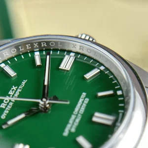 Replica Rolex Oyster Perpetual Green Dial 124300 41 mm