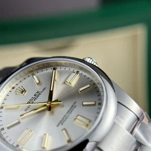 Replica Rolex Oyster Perpetual Silver Dial 124300 41 mm