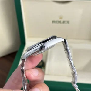 Replica Rolex Oyster Perpetual Silver Dial 124300 41 mm