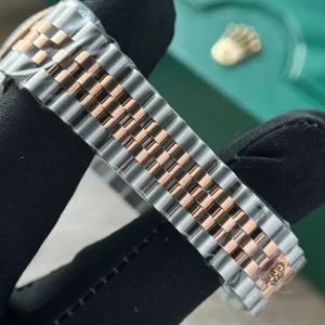 Rolex Datejust Mother of Pearl Diamond Dial 126201-0021 36 mm