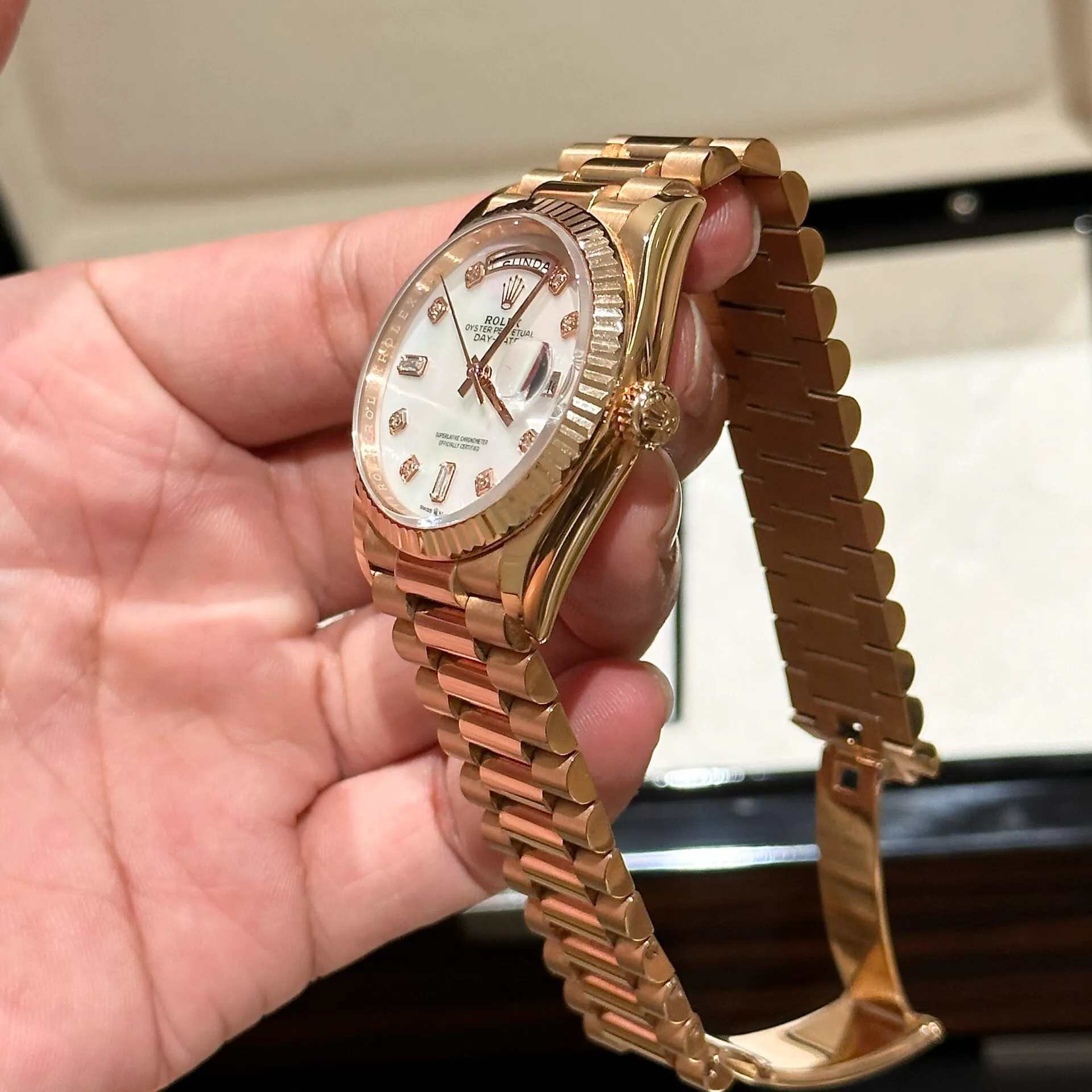 Superclone Rolex Day-Date White Mother-of-Pearl Diamond Dial 128235-0029 36 mm – Image 6