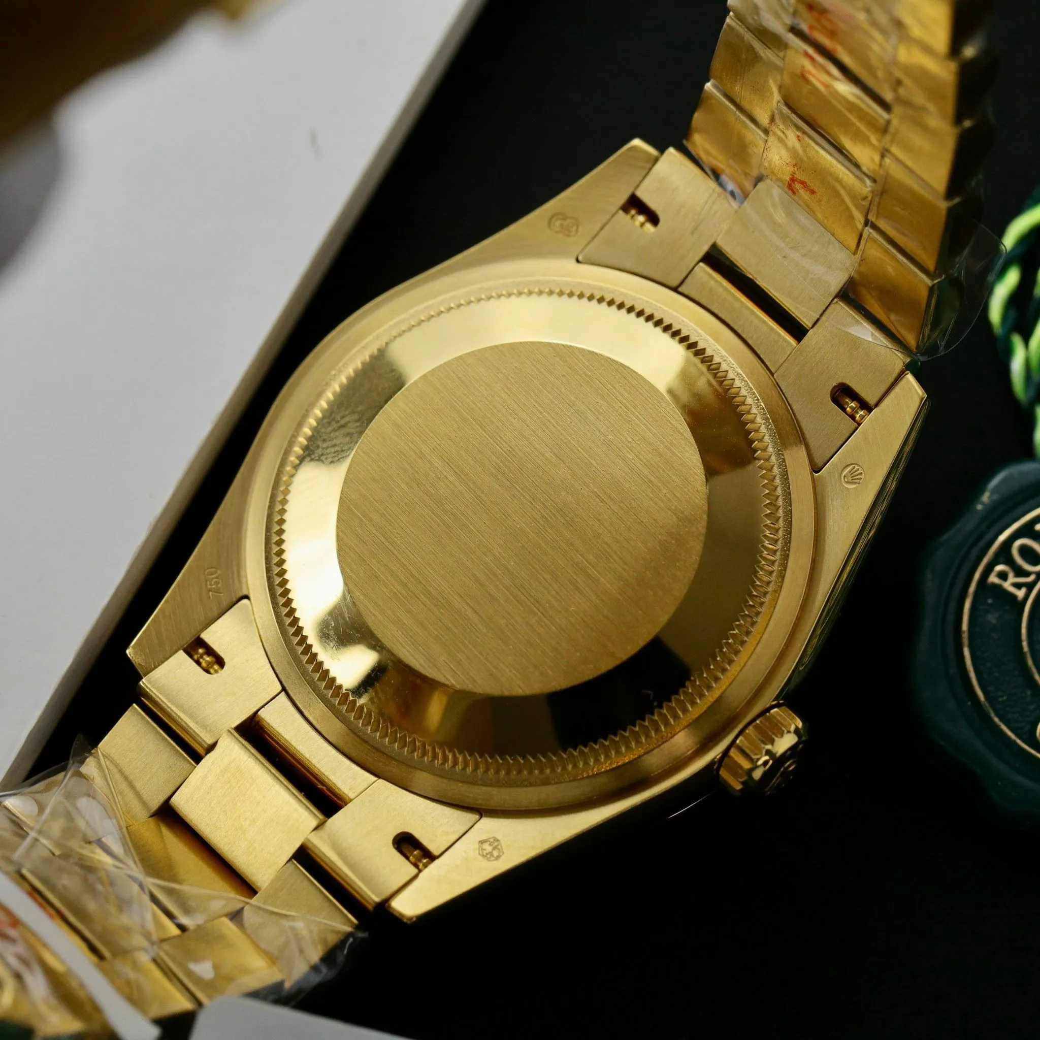 Superclone Rolex Day-Date White Mother-of-Pearl Diamond Dial 128238-0011 36 mm – Image 3