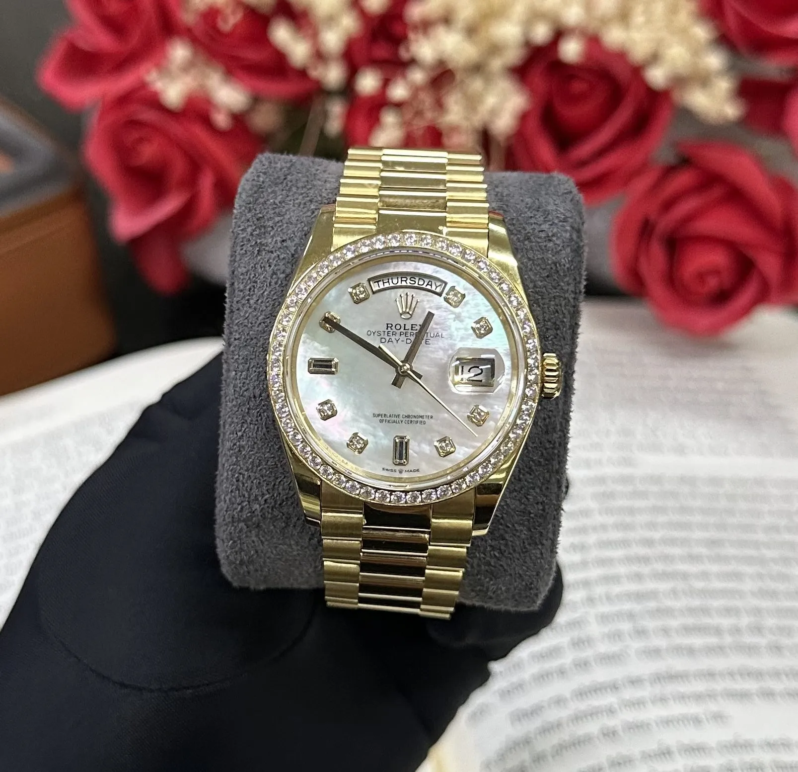 Superclone Rolex Day-Date White Mother-of-Pearl Diamond Dial 128348rbr-0070 36 mm - الصورة 2