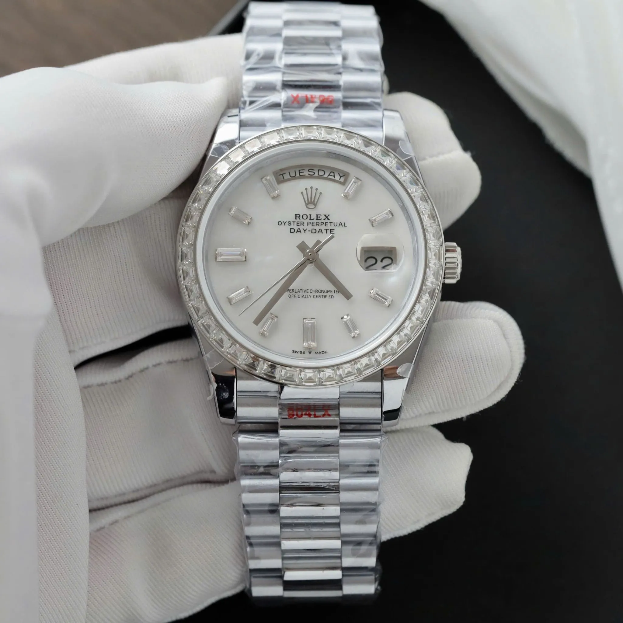 Superclone Rolex Day-Date White Mother-of-Pearl Diamond Dial 128399tbr-0023 36 mm - الصورة 2