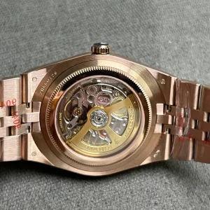 Rolex Land-Dweller 40 mm Everose gold (2025)