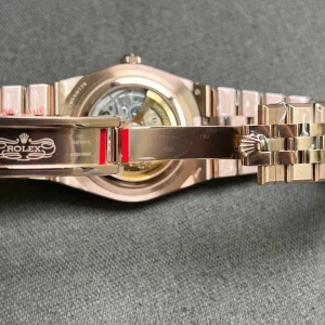 Rolex Land-Dweller 40 mm Everose gold (2025)